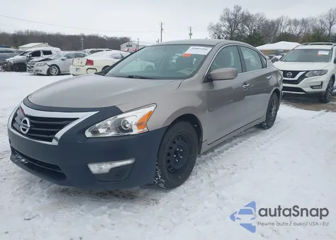 2015 Nissan Altima 2.5 S z USA, uszkodzony, nr VIN 1N4AL3AP1FC114868